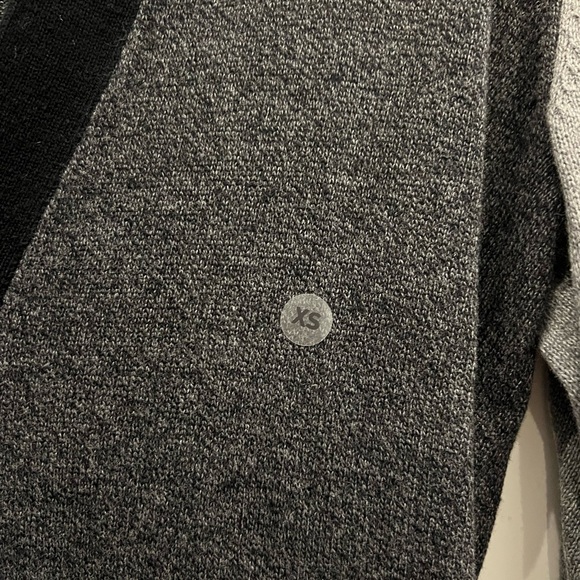 American Eagle Cardigan - Picture 4 of 5